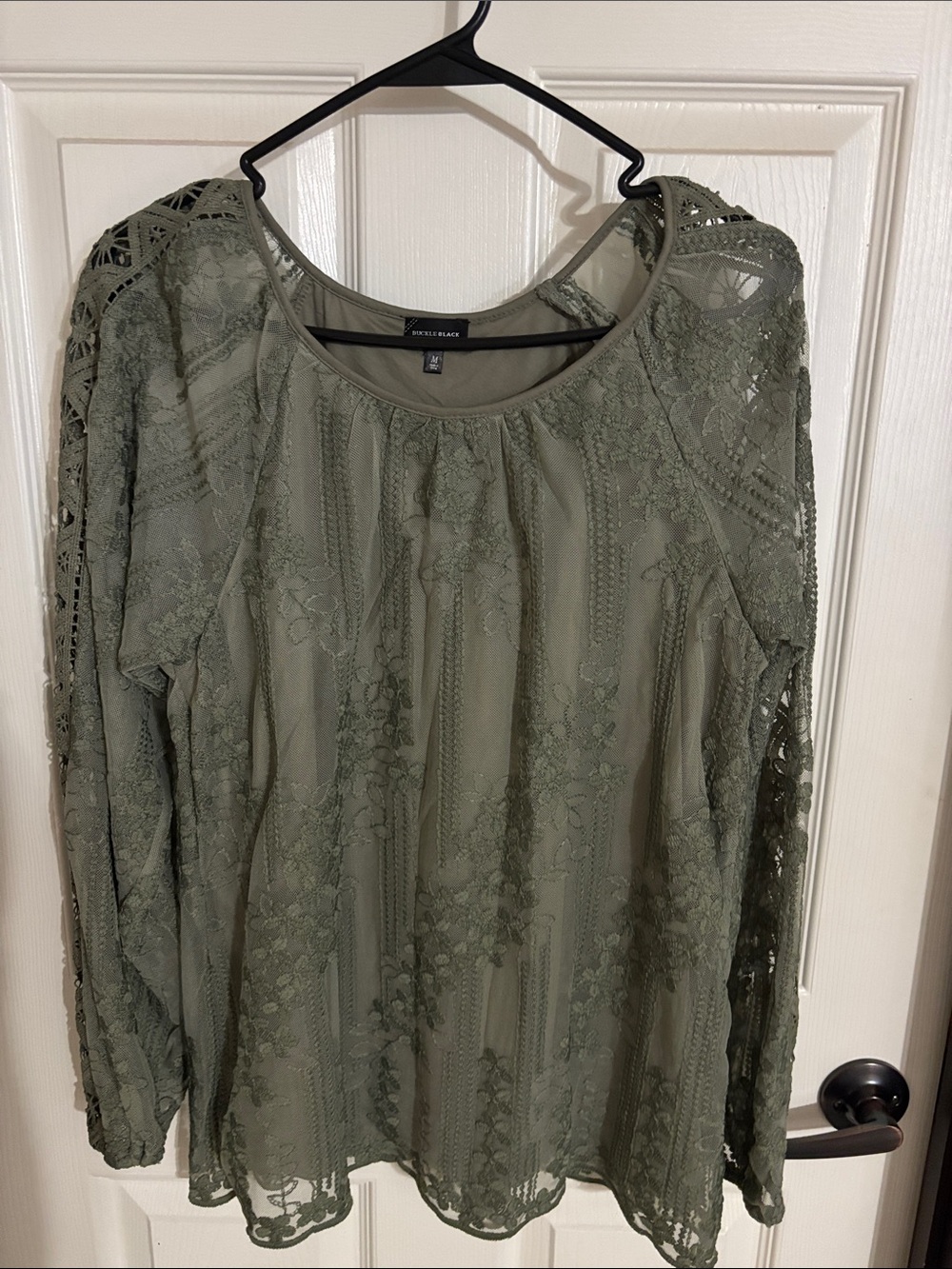 Buckle Olive Green Lace Long-Sleeve Blouse